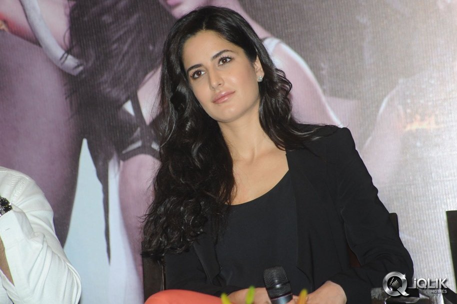 Katrina-Kaif-at-Dhoom-3-Press-Meet
